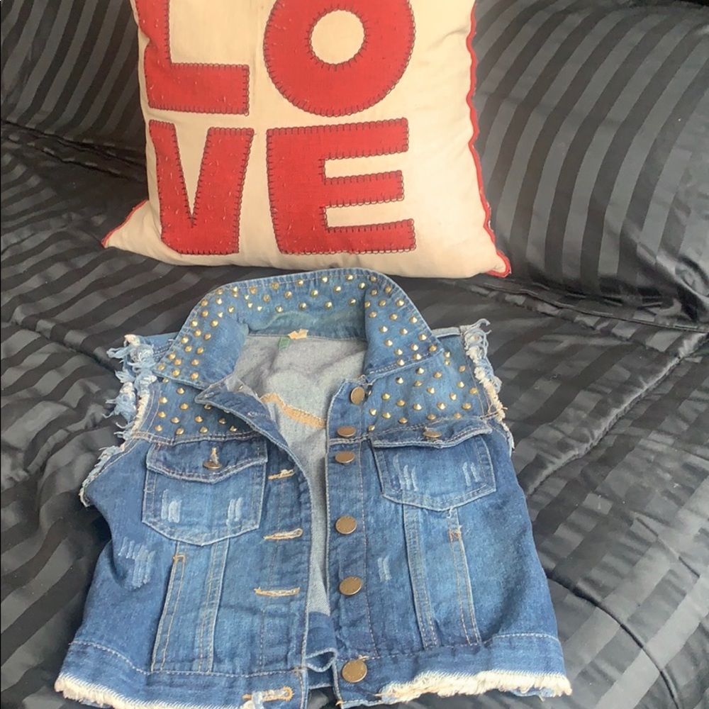 Studded Denim vest - Picture 2 of 8